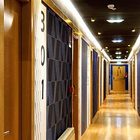 Mola! Hostel Burgo المظهر الخارجي الصورة