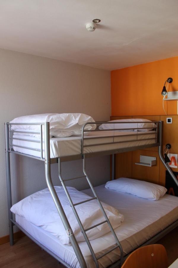 Mola! Hostel Burgo المظهر الخارجي الصورة